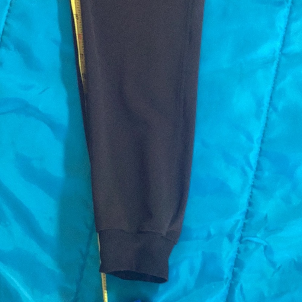 Lululemon o the fly jogger - Picture 8 of 10